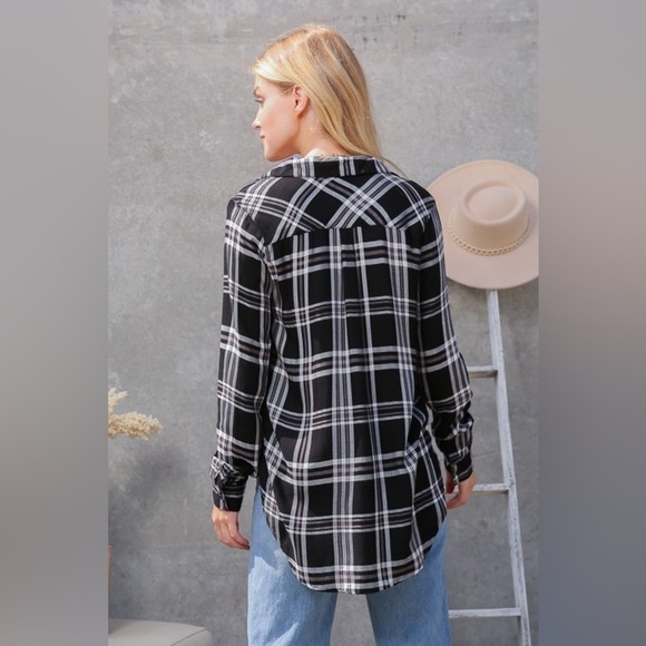 NWT Timing Women’s Plaid Long Sleeve Button Down Shirt Sz Medium, Black & White - Picture 7 of 9